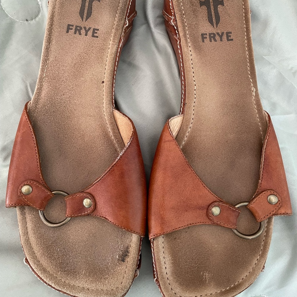 Frye Women's Tan Leather Slide Sandals